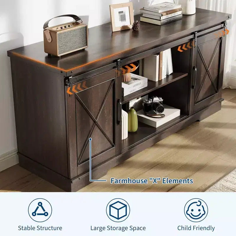Meuble TV de ferme marron pour téléviseurs de 65 pouces avec portes coulissantes façon grange