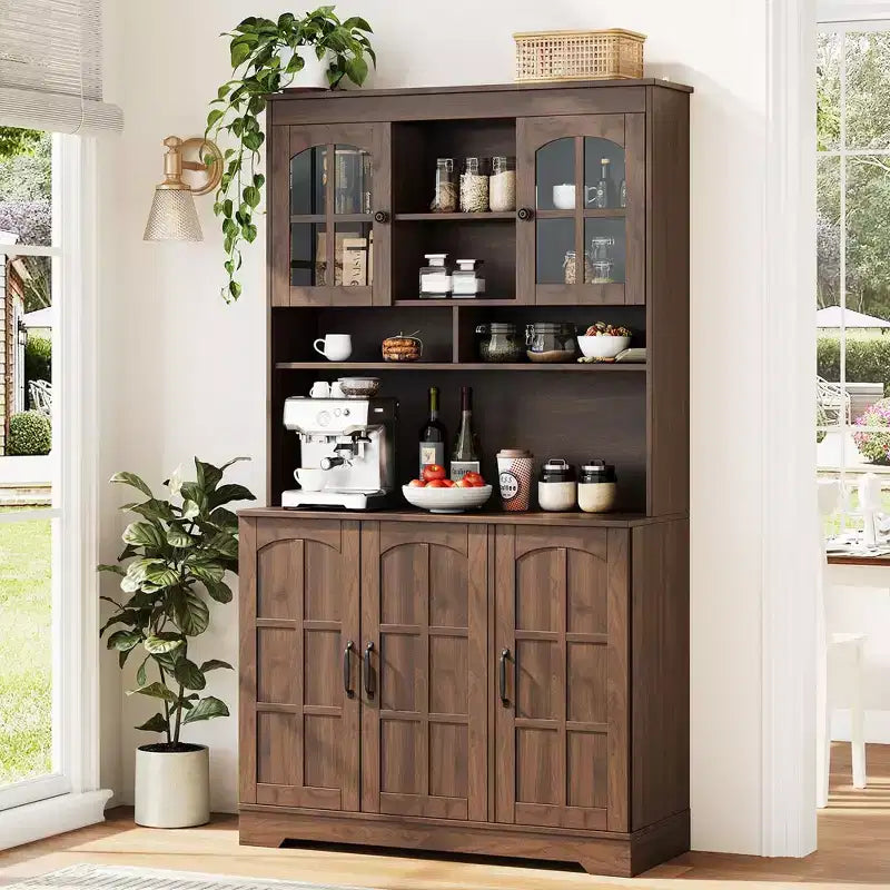 Armoire de cuisine haute noire / marron / blanche avec portes vitrées et station de recharge, simple